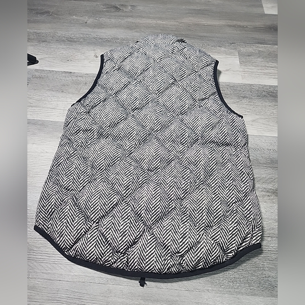 J. Crew Down Quilted Puffer Vest Womens XSmall Herringbone Black Cream - Picture 2 of 8